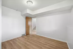 142 Meadow Ridge Ln, Madison, WI 53704 - Photo 30