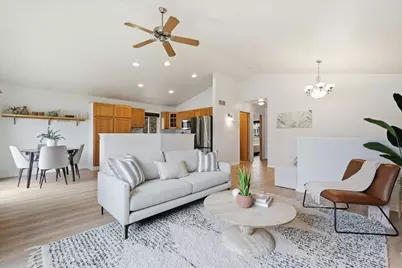 142 Meadow Ridge Lane, Madison, WI 53704 - Photo 6