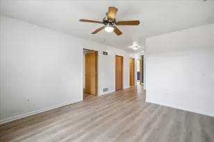 142 Meadow Ridge Ln, Madison, WI 53704 - Photo 28