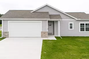 3801 N Woodbury Ln, Janesville, WI 53545 - Photo 1