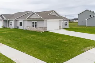 3801 N Woodbury Ln, Janesville, WI 53545 - Photo 26