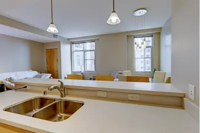 309 W Washington Avenue #606, Madison, WI 53703 - Photo 8