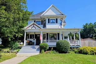 410 Washington St, Edgerton, WI 53534 - Photo 2