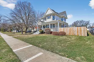 410 Washington St, Edgerton, WI 53534 - Photo 4