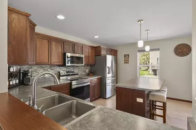 518 Lisa Ann Drive, Madison, WI 53718 - Photo 10
