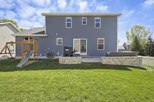 518 Lisa Ann Dr, Madison, WI 53718 - Photo 36