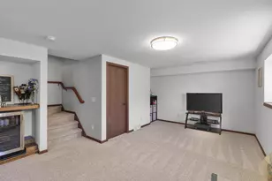 518 Lisa Ann Dr, Madison, WI 53718 - Photo 30
