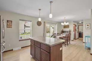 518 Lisa Ann Dr, Madison, WI 53718 - Photo 14