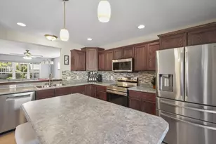 518 Lisa Ann Dr, Madison, WI 53718 - Photo 12