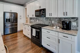 816 Damascus Trail, Cottage Grove, WI 53527 - Photo 4