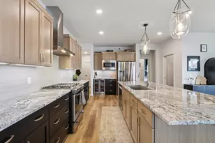 655 Ridge View Ln, Oregon, WI 53575 - Photo 8