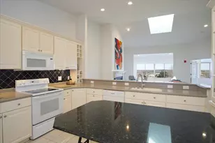 1610 Wheeler Rd, Madison, WI 53704 - Photo 8