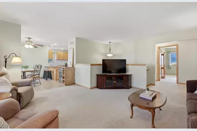 1609 Oakridge Way, Stoughton, WI 53589 - Photo 12