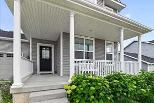 523 Tawny Elm Pkwy, Verona, WI 53593 - Photo 2