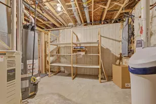 329 N Heatherstone Dr, Sun Prairie, WI 53590 - Photo 30