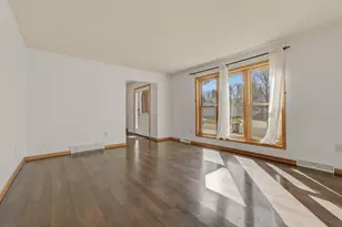 329 N Heatherstone Dr, Sun Prairie, WI 53590 - Photo 8