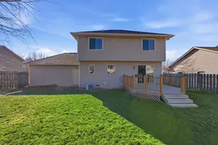 329 N Heatherstone Dr, Sun Prairie, WI 53590 - Photo 4