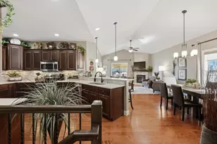 6763 Village Walk Ln, DeForest, WI 53532 - Photo 10