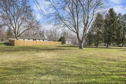 487 W Main Street, Janesville, WI 53536 - Photo 2