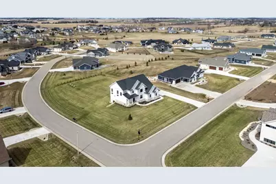 6629 Morning Dew Lane, Sun Prairie, WI 53590 - Photo 2