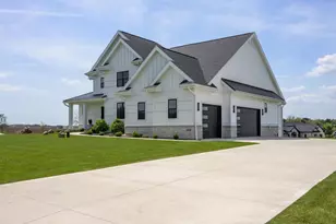6629 Morning Dew Ln, DeForest, WI 53590 - Photo 2