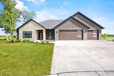 405 Prairie View Drive, Portage, WI 53901 - Photo 2