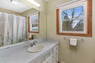 818 Redland Dr, Madison, WI 53714 - Photo 16