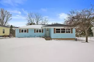 818 Redland Dr, Madison, WI 53714 - Photo 1