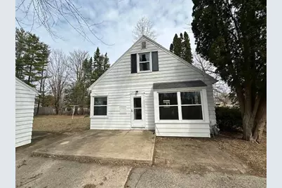 387 N Wisconsin Street, Berlin, WI 54923 - Photo 2