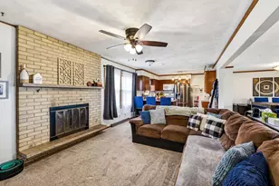 1422 Diamond Ct, Sun Prairie, WI 53590 - Photo 4