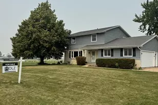 1690 W Ripple Ave, Oshkosh, WI 54904 - Photo 4
