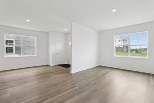 553 Trysil Aly N, Stoughton, WI 53589 - Photo 6