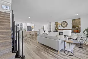 623 Summit Rd, Madison, WI 53704 - Photo 6