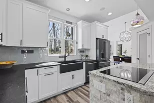 623 Summit Rd, Madison, WI 53704 - Photo 16