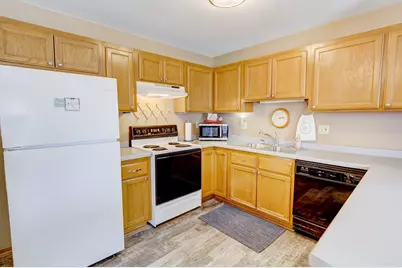 403 Hanson Road, Stoughton, WI 53589 - Photo 8