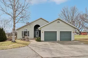 620 Ogden St, Jefferson, WI 53549 - Photo 1