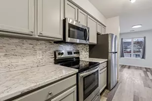 219 Larkspur Ct, Sun Prairie, WI 53590 - Photo 8