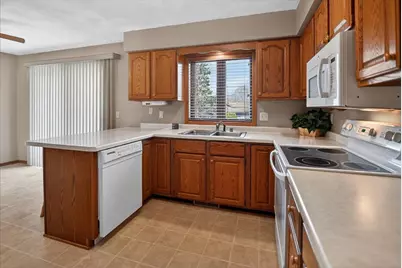 1570 Kuhle Drive, Sun Prairie, WI 53590 - Photo 14