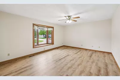 1501 Locust Lane, Prairie Du Sac, WI 53578 - Photo 12