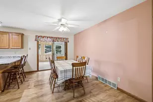 1501 Locust Ln, Prairie Du Sac, WI 53578 - Photo 10