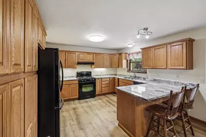 1501 Locust Lane, Prairie Du Sac, WI 53578 - Photo 4