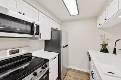 4332 Melody Lane #5, Madison, WI 53704 - Photo 8