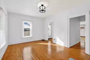 203 S 1st St, Janesville, WI 53536 - Photo 4