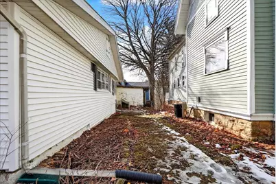 203 S 1st Street, Janesville, WI 53536 - Photo 12