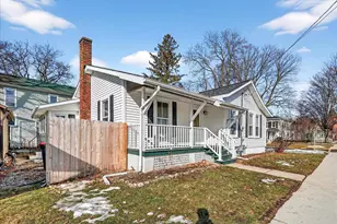 203 S 1st St, Janesville, WI 53536 - Photo 8