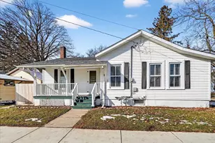 203 S 1st St, Janesville, WI 53536 - Photo 4