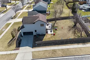 2653 Mica Rd, Fitchburg, WI 53711 - Photo 2