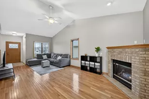 2653 Mica Rd, Fitchburg, WI 53711 - Photo 4