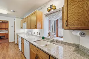 111 Elizabeth Ct, Deerfield, WI 53531 - Photo 10