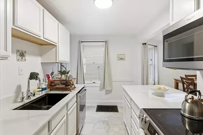 219 Bedford Street, Madison, WI 53703 - Photo 8